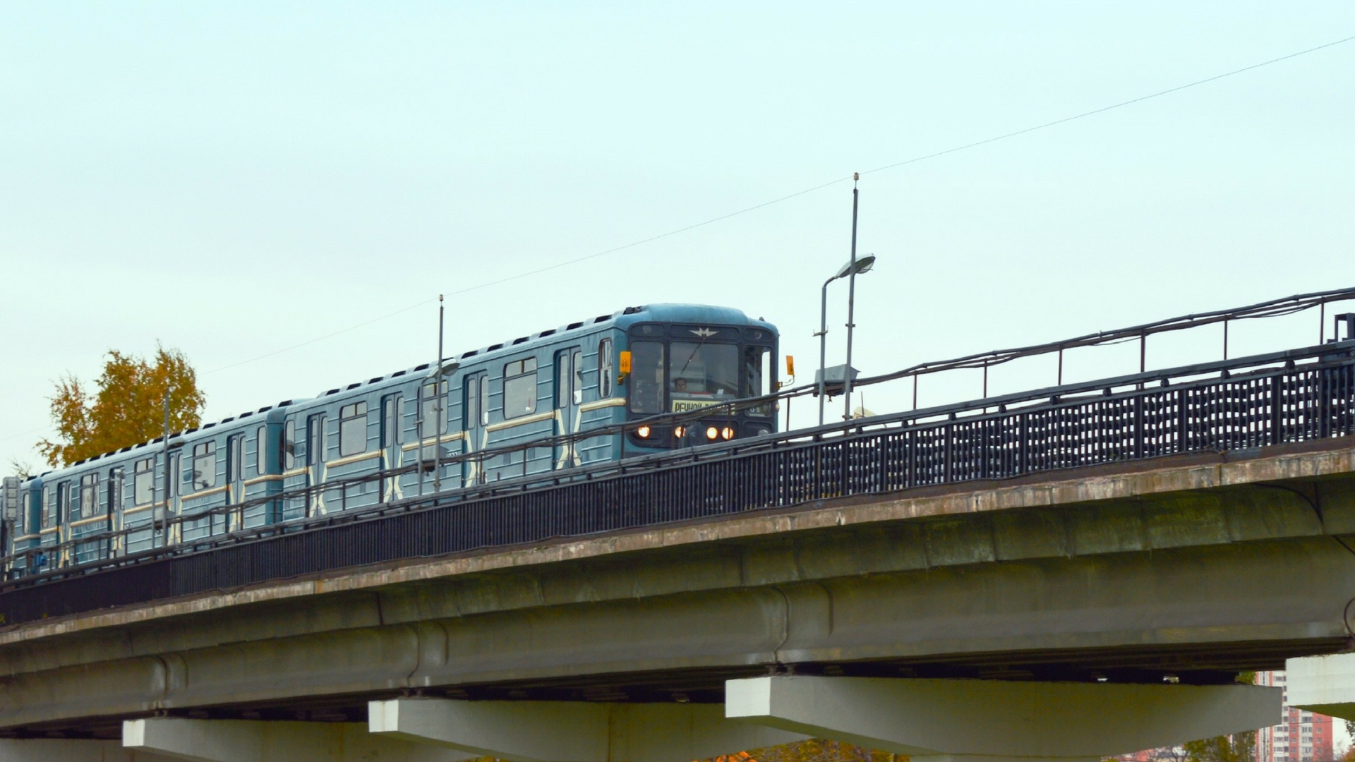 Crowd support to enhance smart mobility